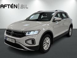 Grå Begagnad 2022 VW T-Roc SUV | 254 800 kr (Marknadspris)