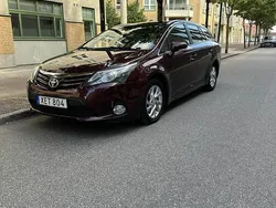 Röd Begagnad 2014 Toyota Avensis Edition Kombi | 118 000 kr (Lite dyr)