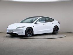 Vit Begagnad 2024 Tesla Model 3 Performance Sedan | 499 000 kr