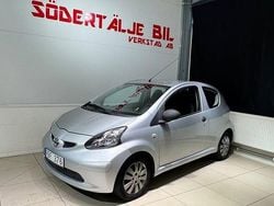 Silver Begagnad 2011 Toyota Aygo Halvkombi | 34 900 kr (Superpris)