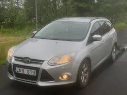 Grå Begagnad 2011 Ford Focus Trend Kombi | 27 500 kr (Bra pris)