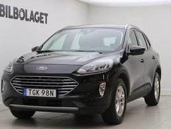 Svart Begagnad 2022 Ford Kuga Titanium SUV | 209 800 kr (Marknadspris)