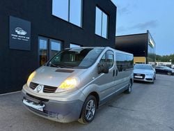 Ljusgrå Begagnad 2010 Renault Trafic Van | 59 000 kr (Marknadspris)