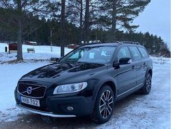 Svart Begagnad 2015 Volvo XC70 Dynamic SUV | 125 000 kr (Bra pris)