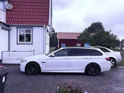 Vit Begagnad 2016 BMW 520 M Sport Kombi | 150 000 kr (Marknadspris)