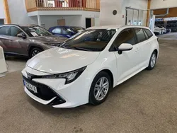 Vit Begagnad 2022 Toyota Corolla Active Kombi | 244 900 kr (Marknadspris)