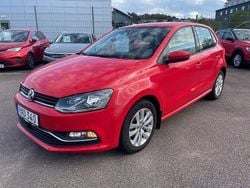 Röd Begagnad 2015 VW Polo Halvkombi | 115 000 kr (Marknadspris)