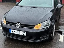 Svart Begagnad 2017 VW Golf VII Kombi | 105 000 kr (Bra pris)