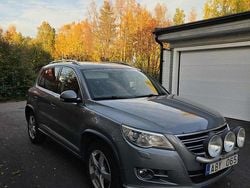 Grå Begagnad 2010 VW Tiguan Sportline SUV | 67 000 kr (Marknadspris)