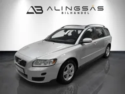 Ljusgrå (grå) Begagnad 2009 Volvo V50 Kinetic Kombi | 37 500 kr (Marknadspris)