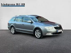 Silver Begagnad 2013 Skoda Superb Ambition Kombi | 89 900 kr (Marknadspris)
