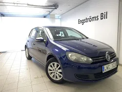 Mörkblå Begagnad 2011 VW Golf VII Halvkombi | 89 000 kr (Bra pris)