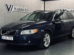 Blå Begagnad 2013 Volvo V70 Kombi | 139 900 kr (Marknadspris)