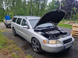 Grå Begagnad 2006 Volvo V70 Kinetic Kombi | 14 000 kr (Superpris)