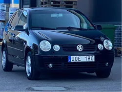 Svart Begagnad 2004 VW Polo Halvkombi | 19 900 kr
