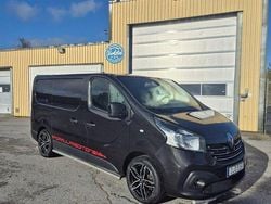 Svart Begagnad 2017 Renault Trafic Van | 104 900 kr (Superpris)