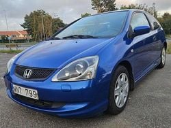 Blå Begagnad 2005 Honda Civic Halvkombi | 19 000 kr (Bra pris)