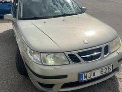 Begagnad 2005 Saab 9-5 Aero Kombi | 17 500 kr (Marknadspris)