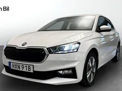 Vit Begagnad 2022 Skoda Fabia Style Halvkombi | 217 900 kr (Marknadspris)