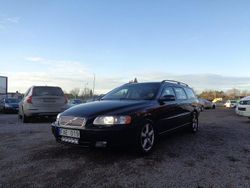 Blå Begagnad 2007 Volvo V70 Momentum Kombi | 39 000 kr (Marknadspris)