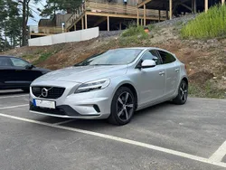 Begagnad 2019 Volvo V40 R-Design Kombi | 215 000 kr (Lite dyr)