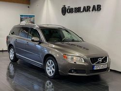Grå Begagnad 2011 Volvo V70 Summum Kombi | 59 900 kr (Marknadspris)
