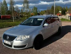 Silver Begagnad 2010 VW Passat Sportline Kombi | 40 000 kr (Dyr)