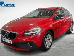 Röd (passion röd) Begagnad 2017 Volvo V40 CC Business Edition Kombi | 179 800 kr (Marknadspris)