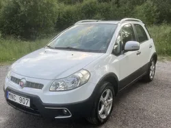 Vit Begagnad 2013 Fiat Sedici Dynamic SUV | 55 000 kr