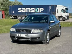 Grå Begagnad 2002 Audi A4 Comfort Sedan | 12 000 kr