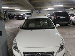 Vit Begagnad 2012 Volvo V60 Momentum Kombi | 70 000 kr (Bra pris)