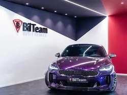 Svart Begagnad 2018 Kia Stinger GT-Line Halvkombi | 314 900 kr (Marknadspris)