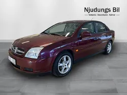 Röd Begagnad 2002 Opel Vectra Comfort Sedan | 29 900 kr (Dyr)