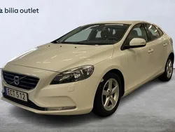 Vit Begagnad 2016 Volvo V40 Kinetic Kombi | 129 800 kr (Marknadspris)