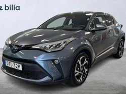 Grå Begagnad 2022 Toyota C-HR Edition SUV | 289 900 kr (Marknadspris)