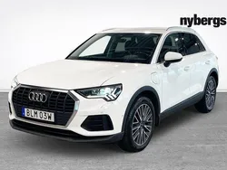 Vit Begagnad 2021 Audi Q3 Comfort SUV | 319 000 kr (Marknadspris)