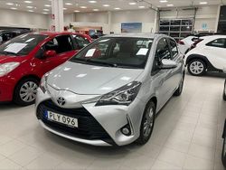 Silver Begagnad 2017 Toyota Yaris Active Halvkombi | 124 900 kr (Lite dyr)