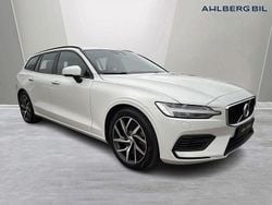 Vit Begagnad 2020 Volvo V60 Momentum Kombi | 339 500 kr (Bra pris)
