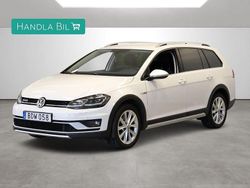 Vit Begagnad 2018 VW Golf Alltrack Kombi | 194 900 kr (Marknadspris)