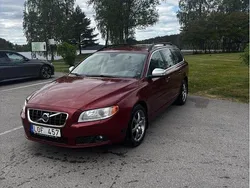Röd Begagnad 2011 Volvo V70 Momentum Kombi | 47 500 kr (Bra pris)