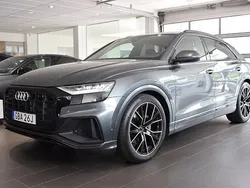 Grå (daytonagrå pärleffekt) Begagnad 2023 Audi Q8 S-Line SUV | 779 000 kr (Marknadspris)