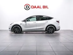 Vit Begagnad 2023 Tesla Model Y Long Range SUV | 409 700 kr (Superpris)