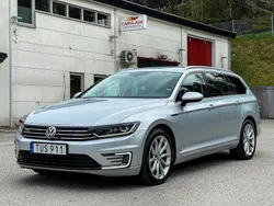 Silver Begagnad 2016 VW Passat Executive Kombi | 154 900 kr (Marknadspris)