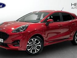 Röd (red) Begagnad 2022 Ford Puma ST-Line SUV | 219 900 kr (Marknadspris)