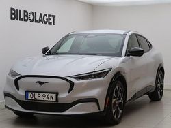 Vit Begagnad 2022 Ford Mustang Mach-E Standard Range SUV | 359 800 kr (Bra pris)