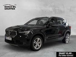 Svart Begagnad 2023 Volvo XC40 Core SUV | 379 000 kr (Marknadspris)