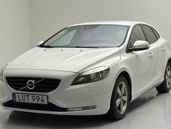 Svart Begagnad 2015 Volvo V40 Kinetic | 95 000 kr (Marknadspris)
