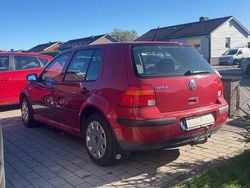 Röd Begagnad 2001 VW Golf IV Halvkombi | 12 900 kr (Bra pris)