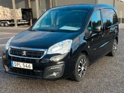 Svart Begagnad 2017 Peugeot Partner Minibuss | 99 900 kr (Marknadspris)