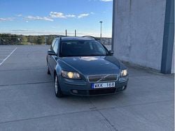Grön Begagnad 2005 Volvo V50 Kinetic Kombi | 24 500 kr (Marknadspris)